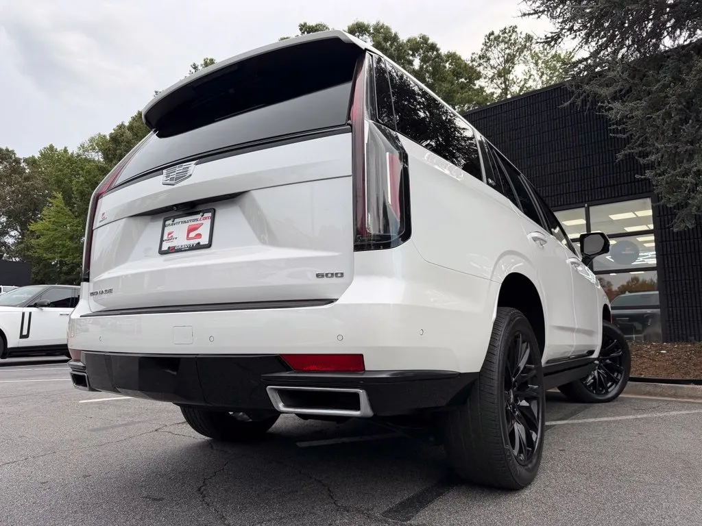 Cadillac Escalade photo 13