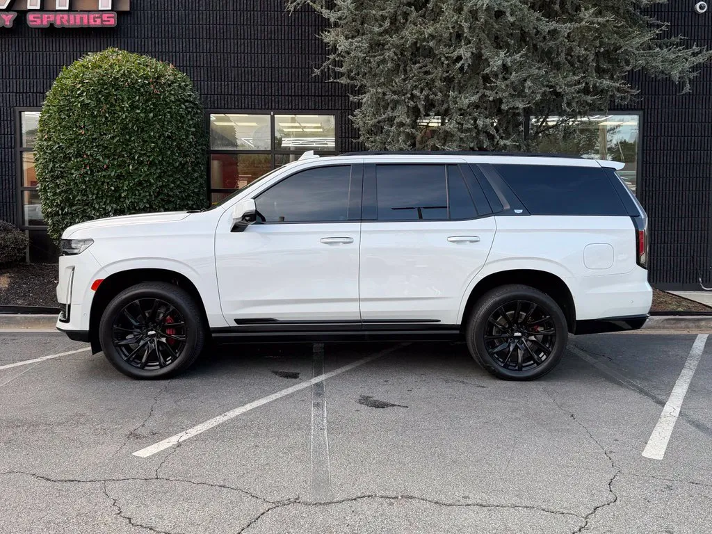 Cadillac Escalade photo 9