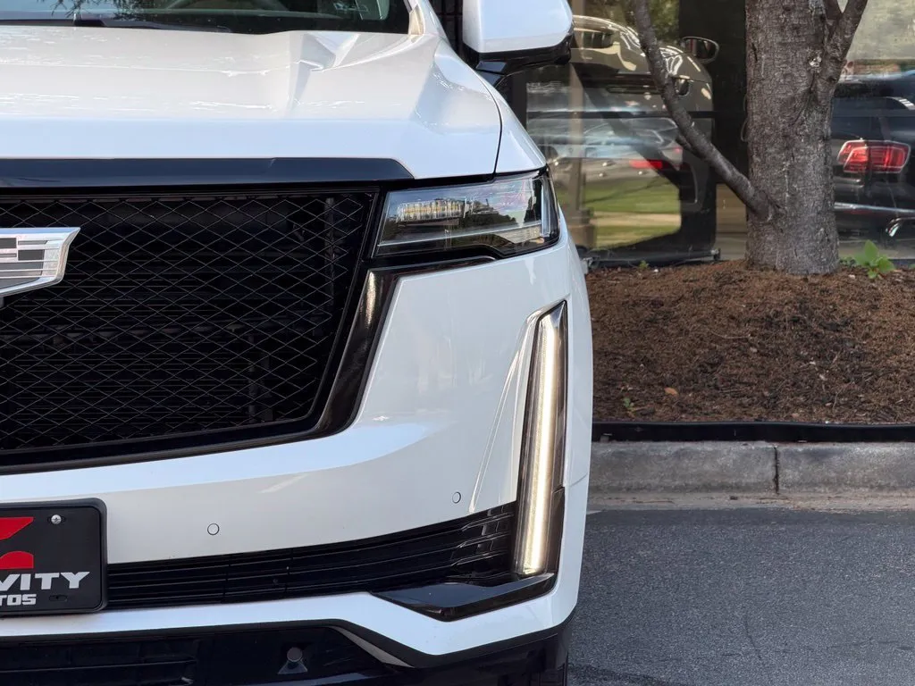 Cadillac Escalade photo 5