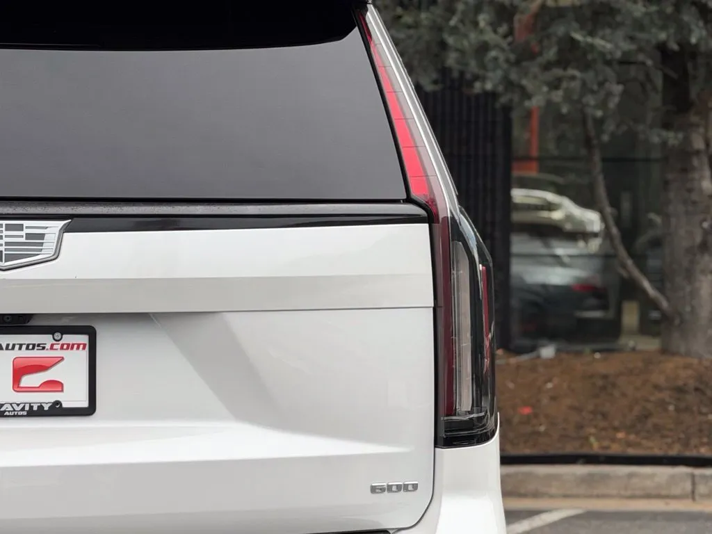 Cadillac Escalade photo 16