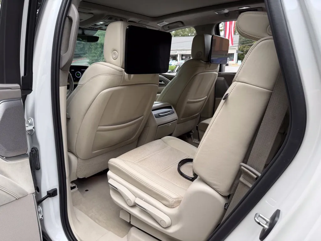 Cadillac Escalade photo 29