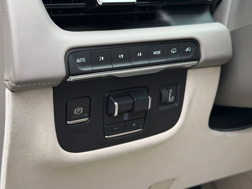 Cadillac Escalade photo 28