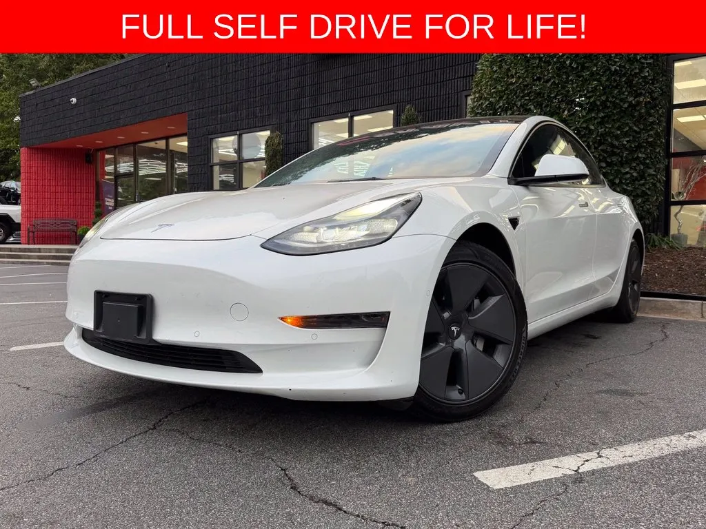 Tesla Model 3 photo 2