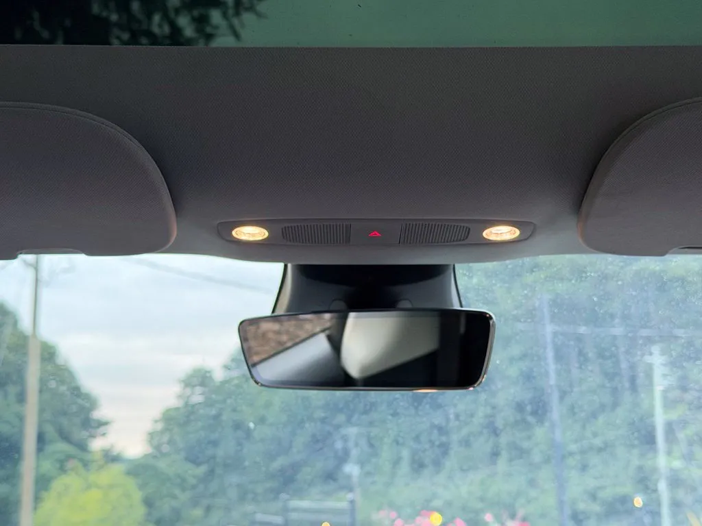Tesla Model 3 photo 47