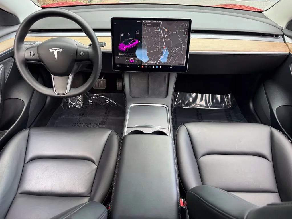 Tesla Model 3 photo 40