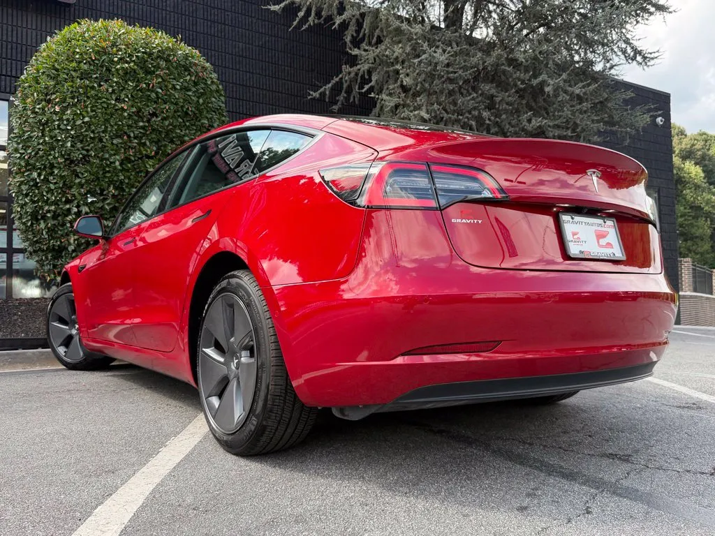 Tesla Model 3 photo 20