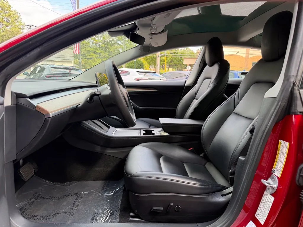 Tesla Model 3 photo 25