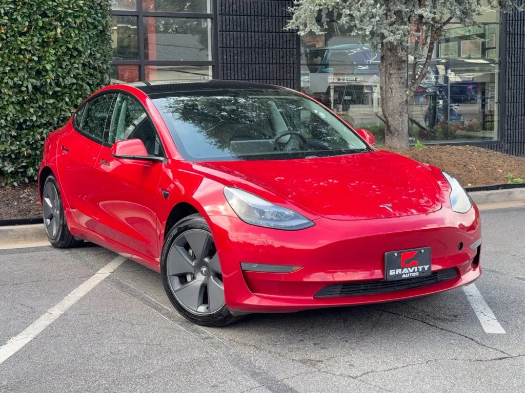 Tesla Model 3 photo 7