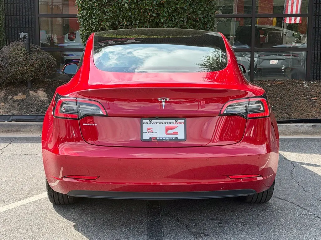 Tesla Model 3 photo 14
