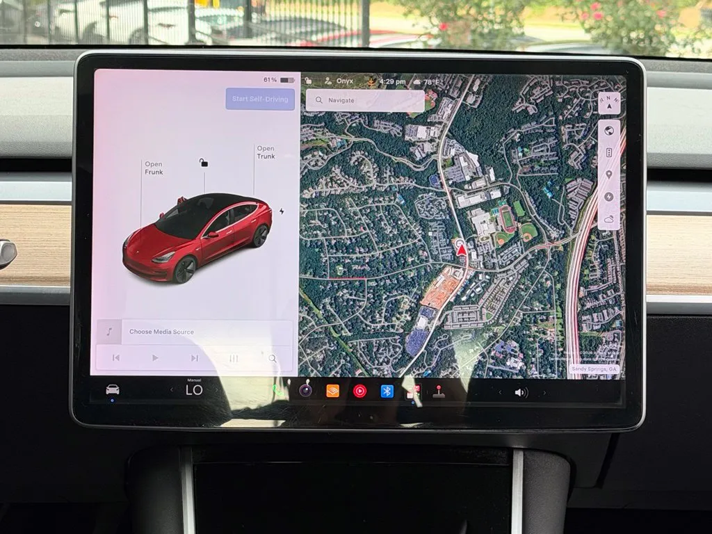 Tesla Model 3 photo 46