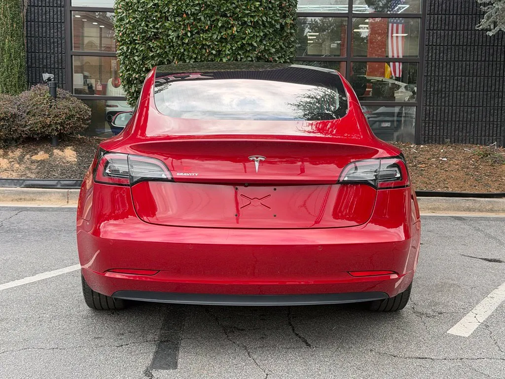 Tesla Model 3 photo 14