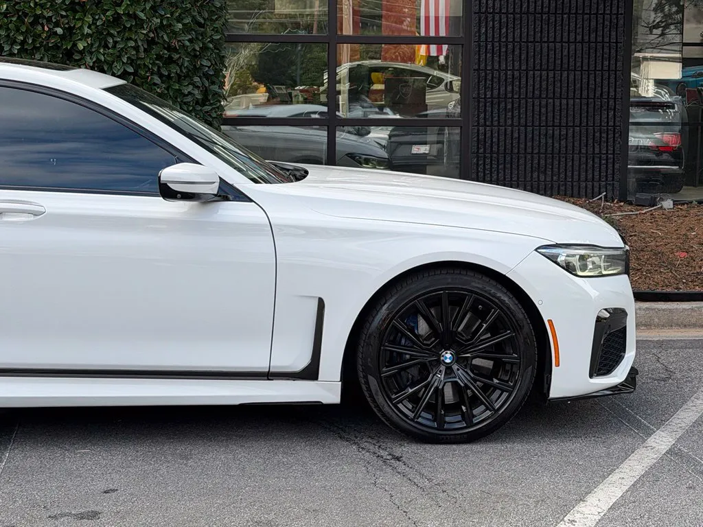 BMW 7 Series photo 21