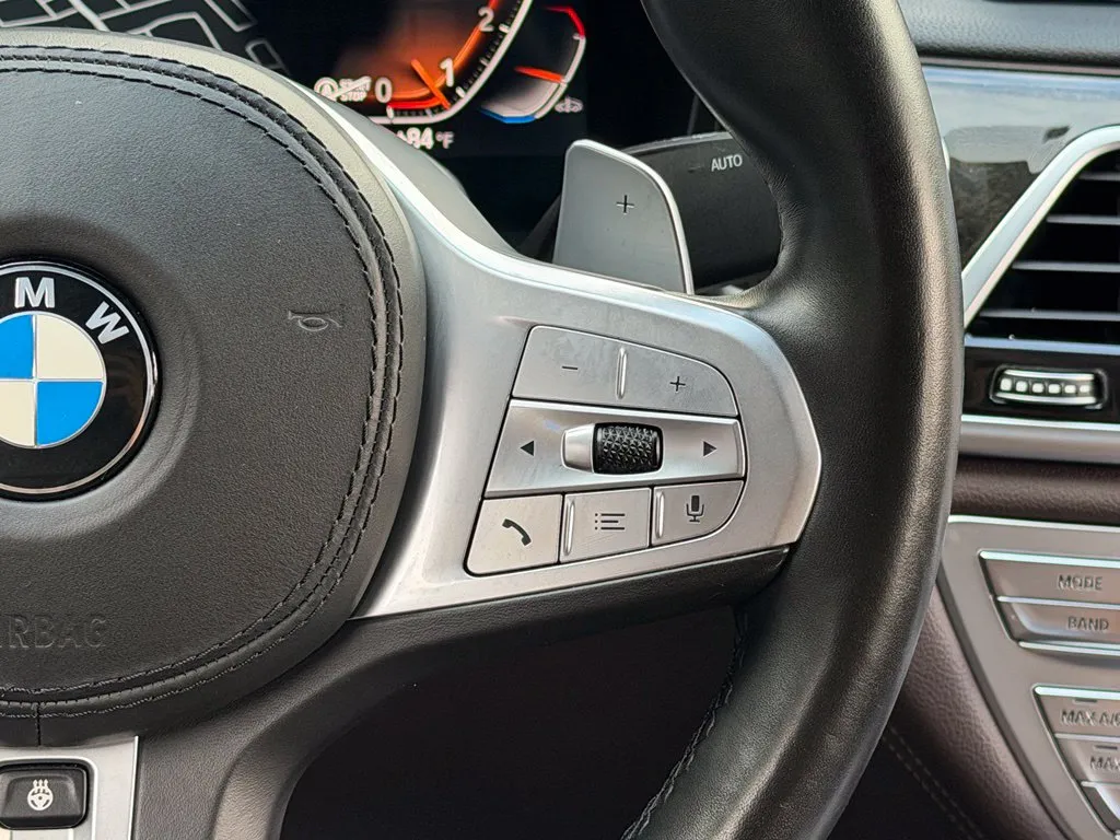 BMW 7 Series photo 44