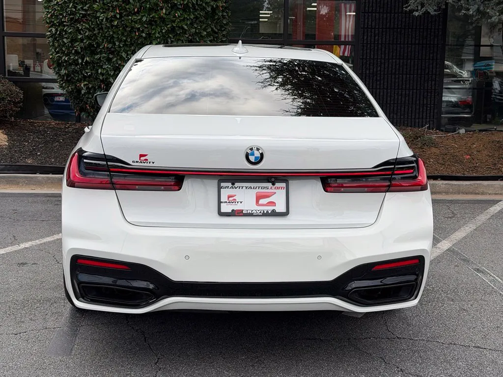 BMW 7 Series photo 14