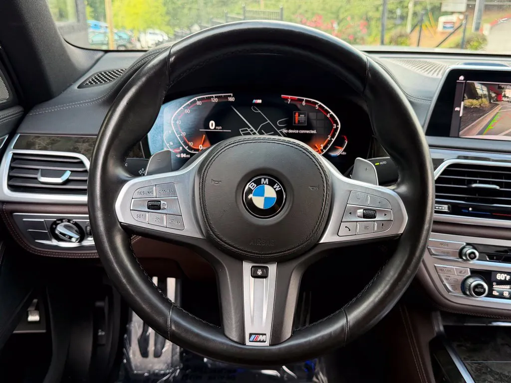 BMW 7 Series photo 42