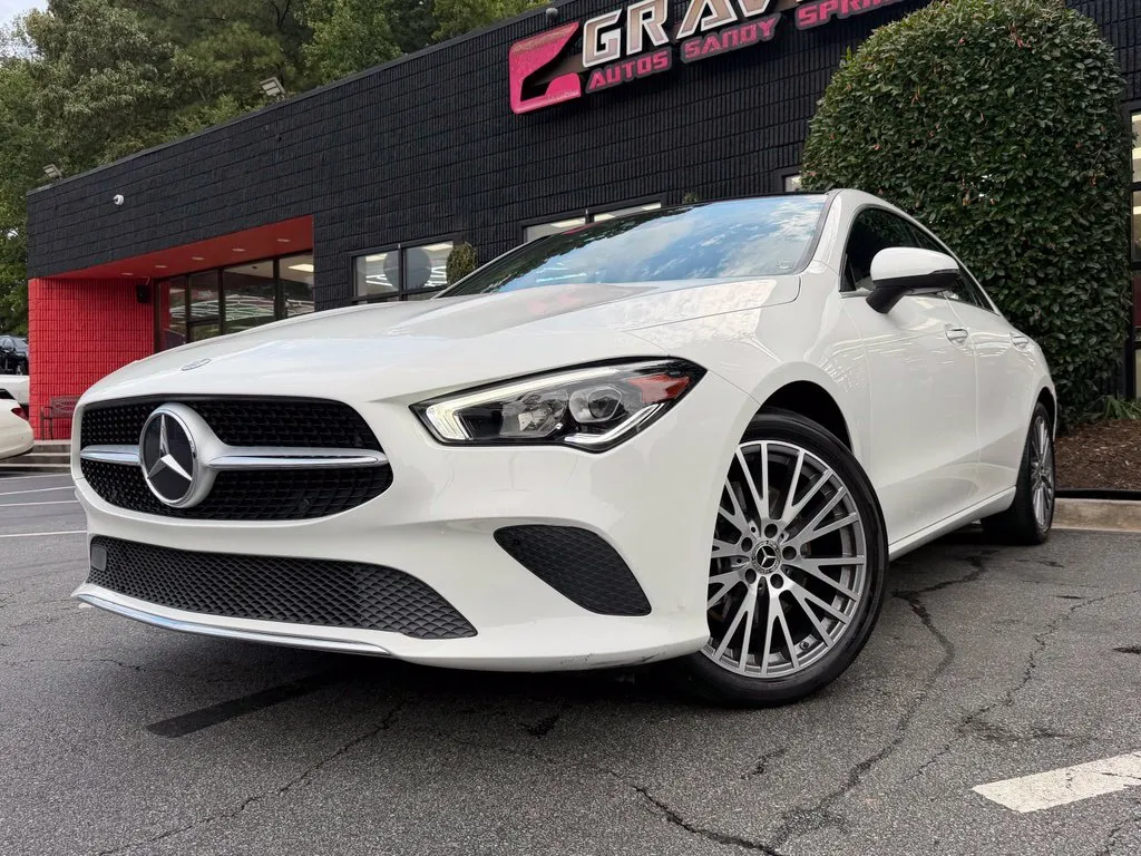 Mercedes-Benz CLA photo 2