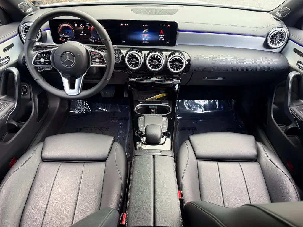 Mercedes-Benz CLA photo 39