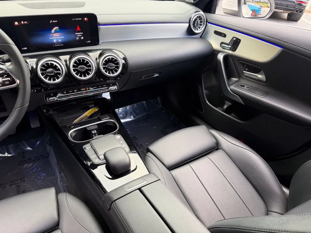 Mercedes-Benz CLA photo 41