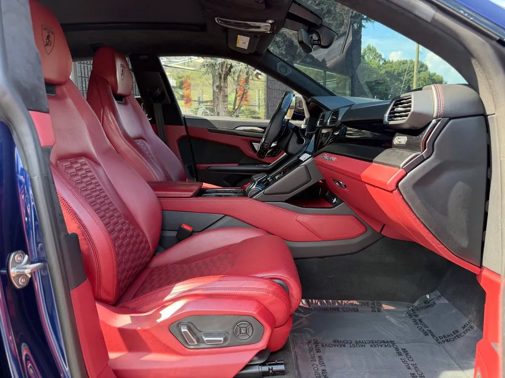Lamborghini URUS photo 34