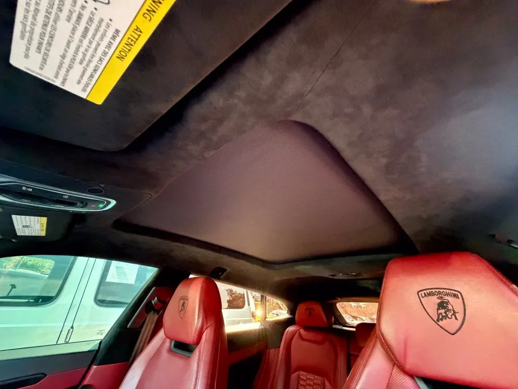 Lamborghini URUS photo 56