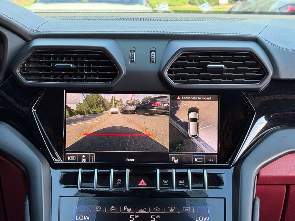 Lamborghini URUS photo 49
