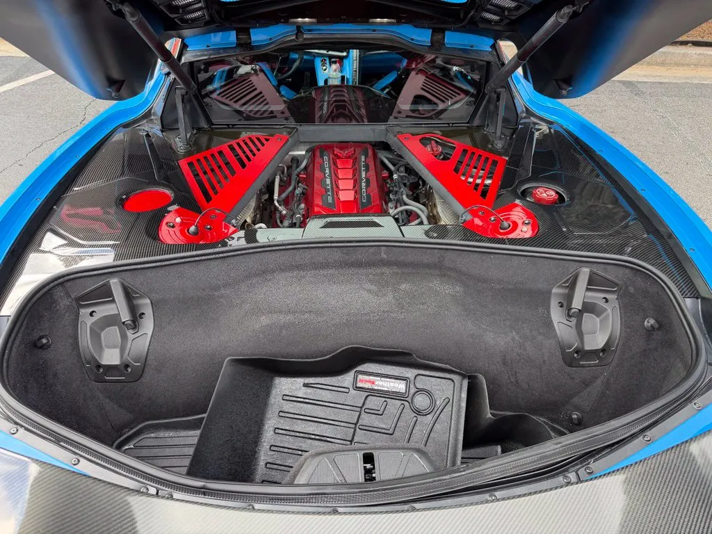 Chevrolet Corvette photo 17