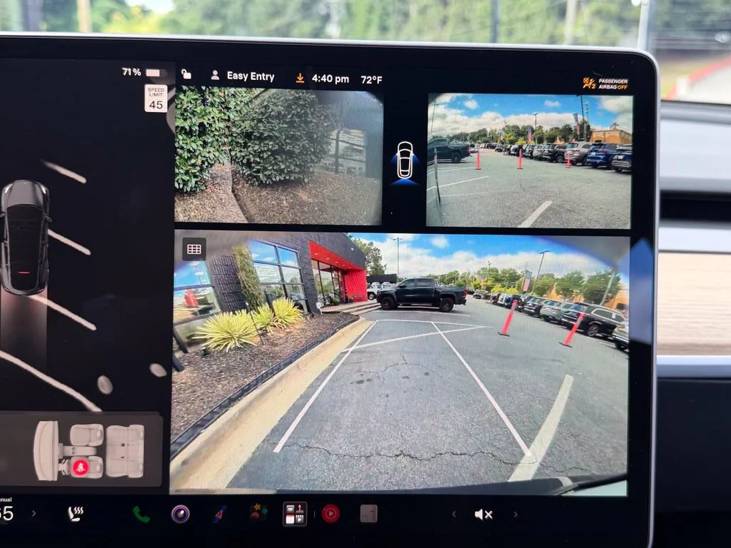 Tesla Model Y photo 51