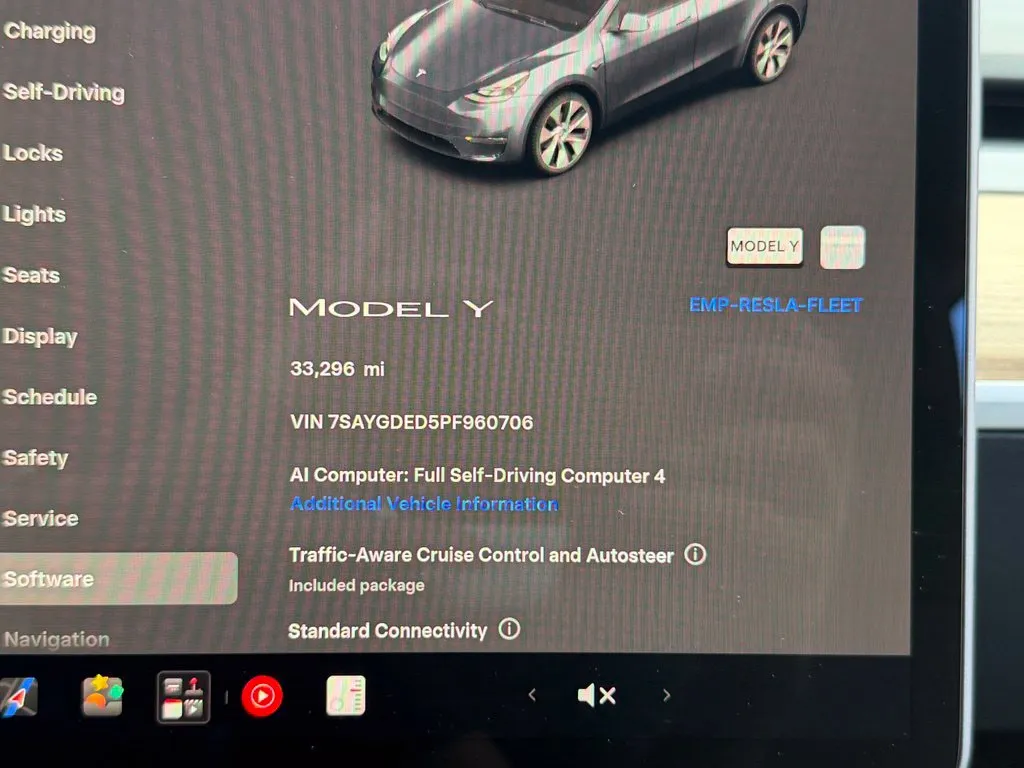 Tesla Model Y photo 52