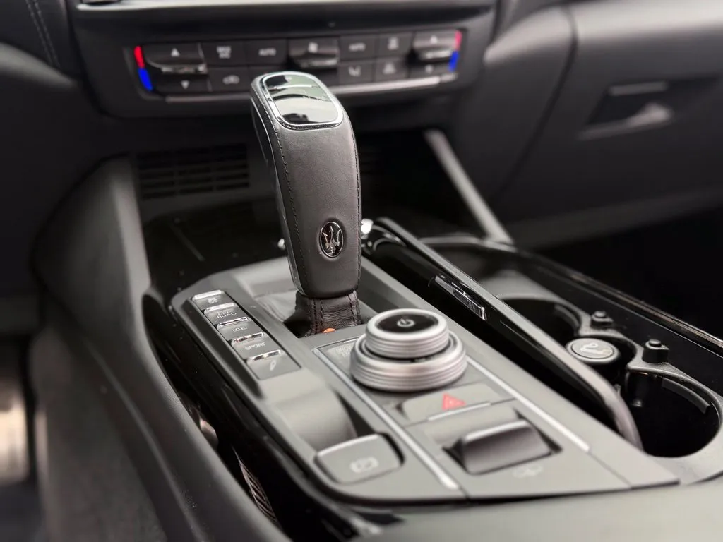 Maserati Levante photo 50