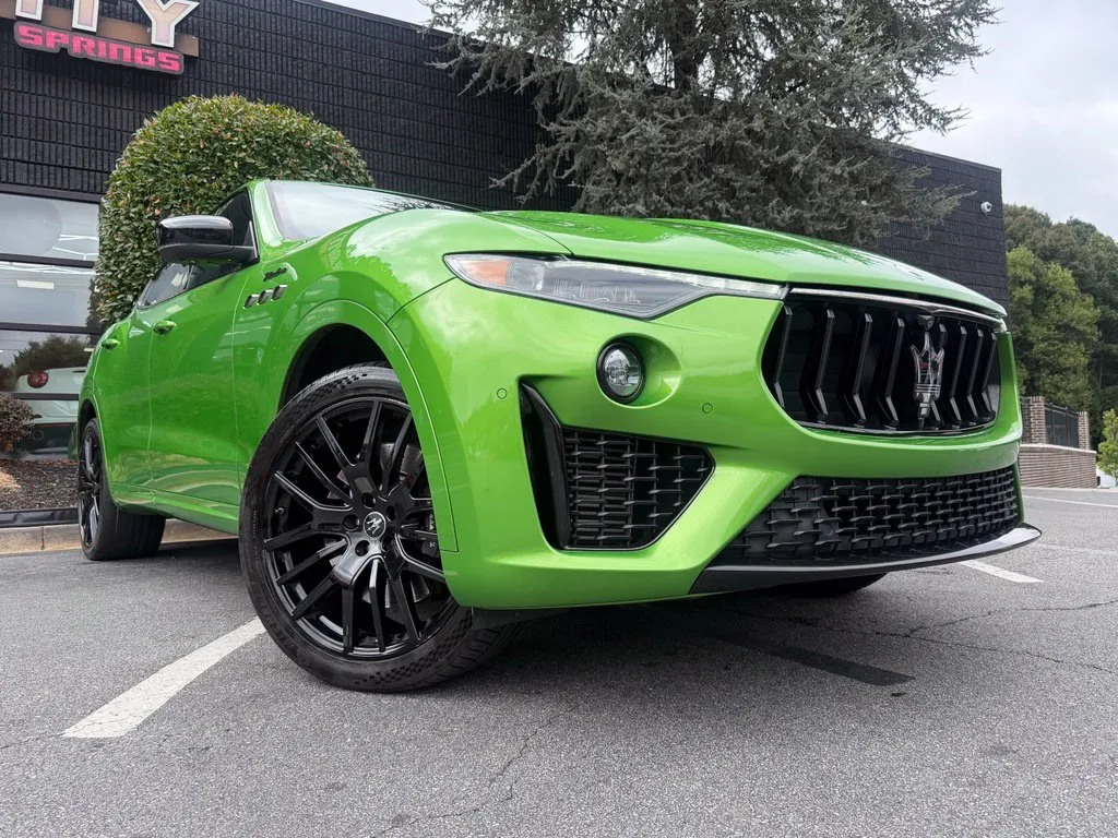 Maserati Levante photo 8