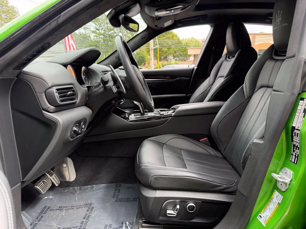 Maserati Levante photo 25