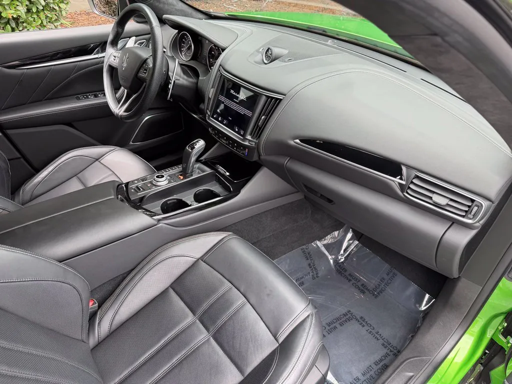 Maserati Levante photo 33