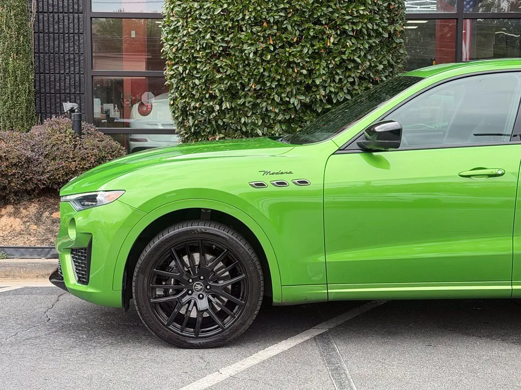 Maserati Levante photo 10