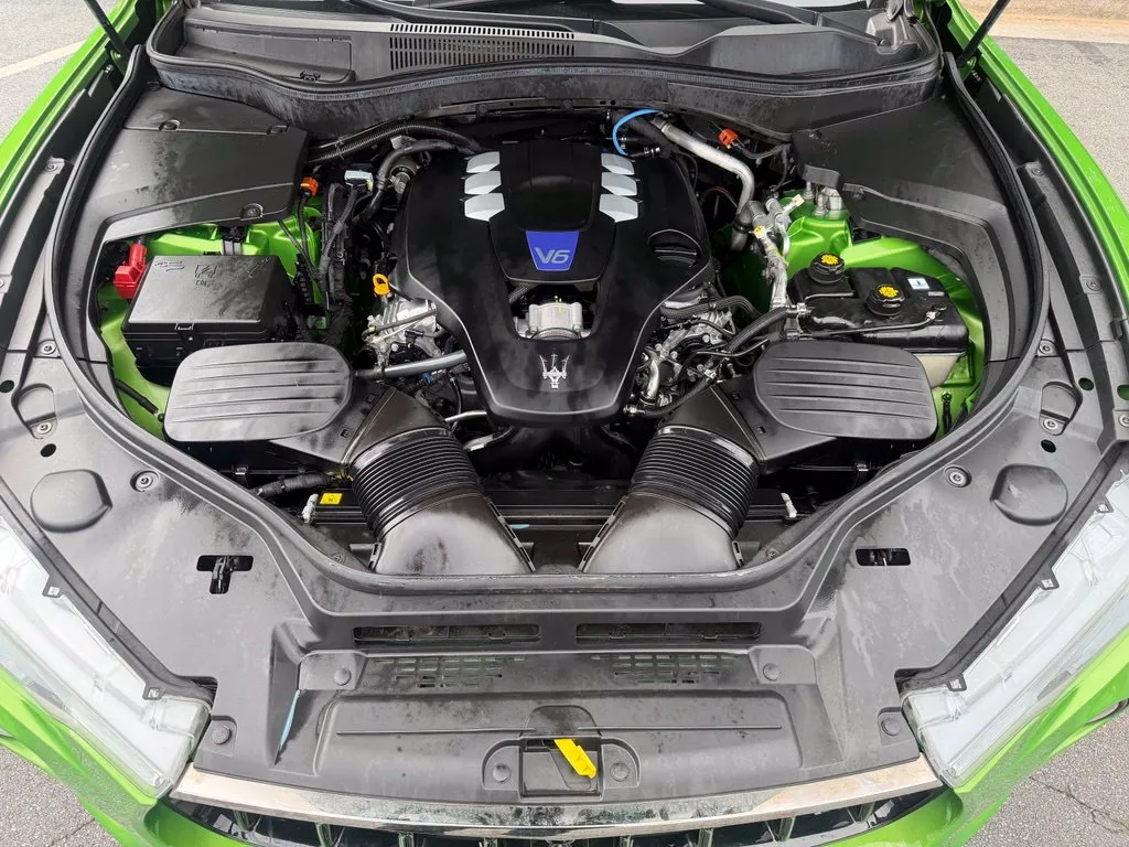 Maserati Levante photo 6