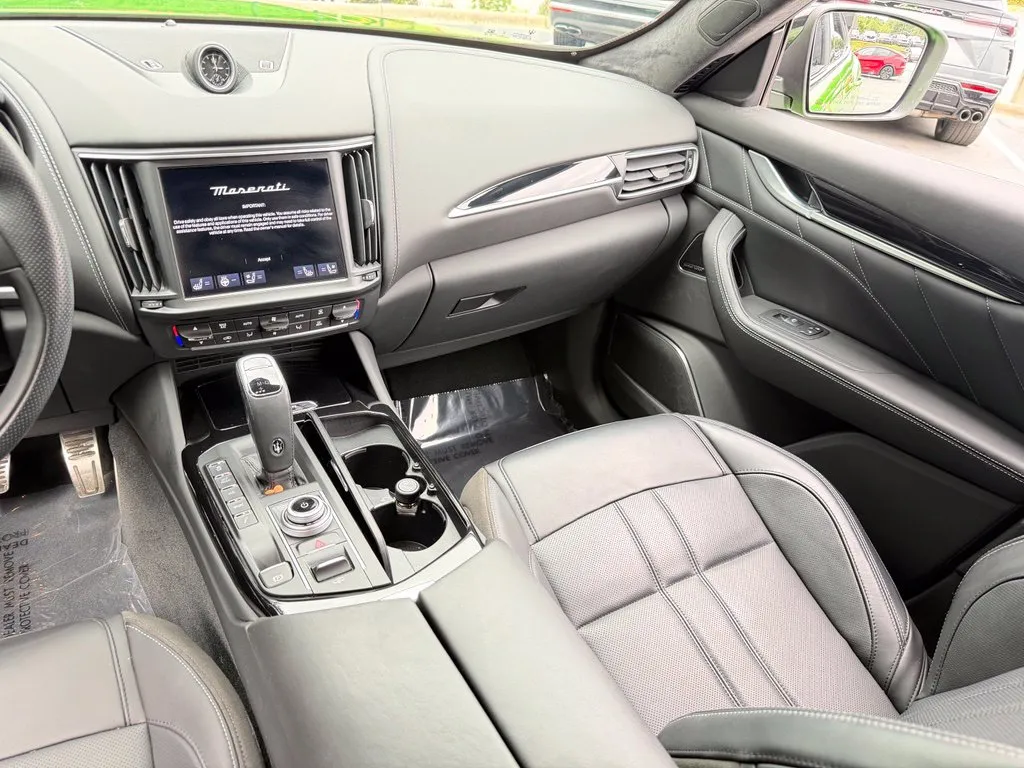 Maserati Levante photo 43