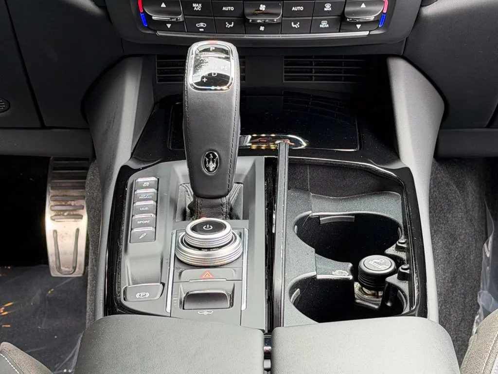 Maserati Levante photo 49