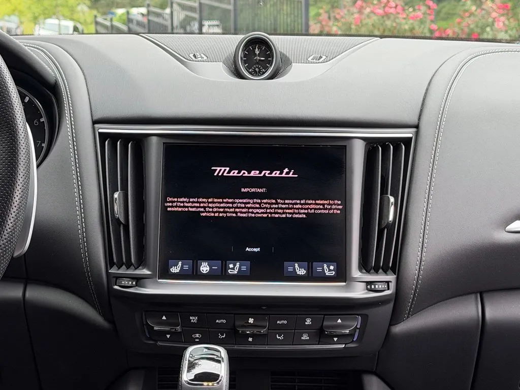 Maserati Levante photo 48