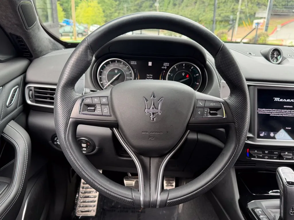 Maserati Levante photo 44