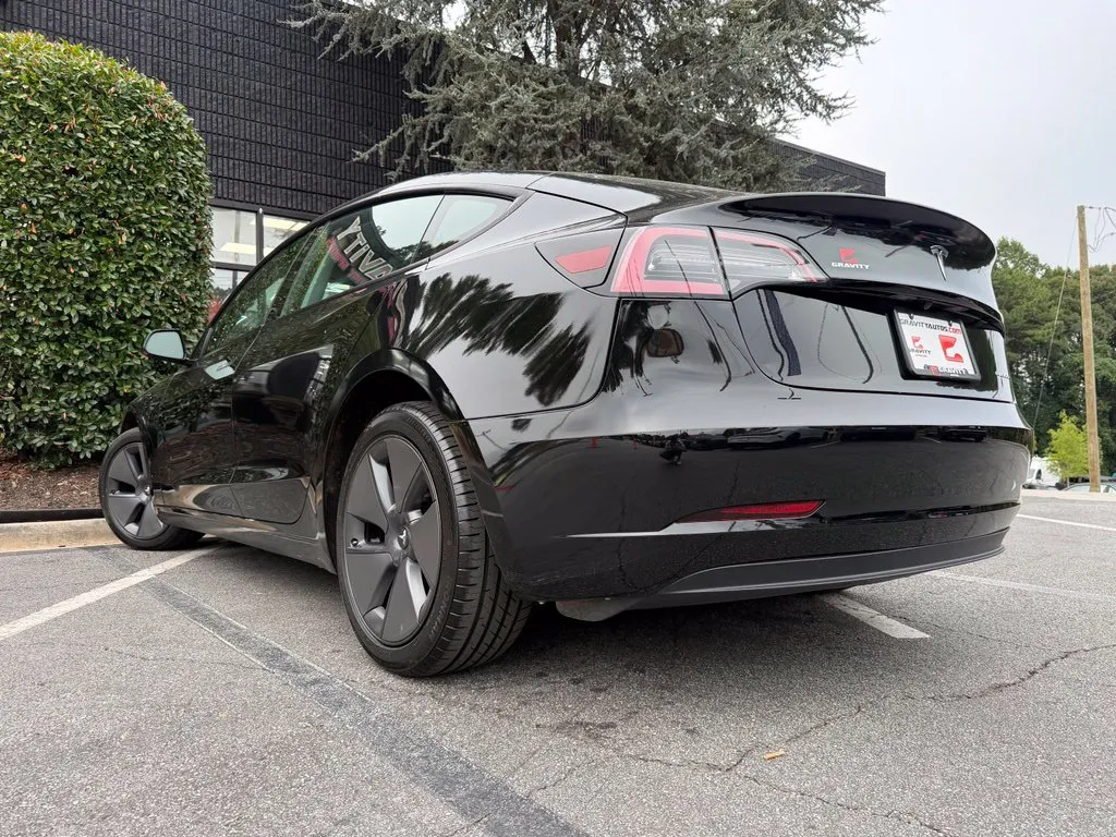 Tesla Model 3 photo 20