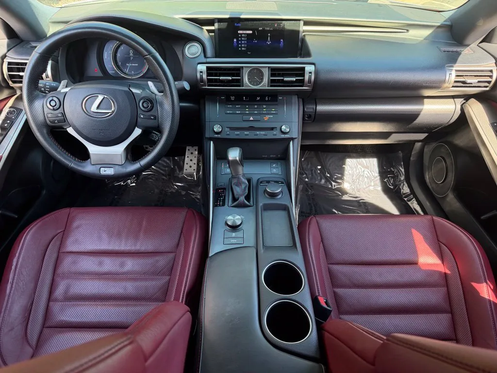 Lexus IS photo 39
