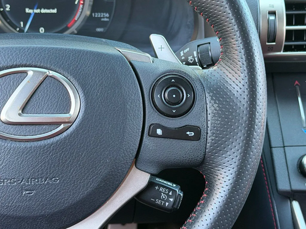Lexus IS photo 45
