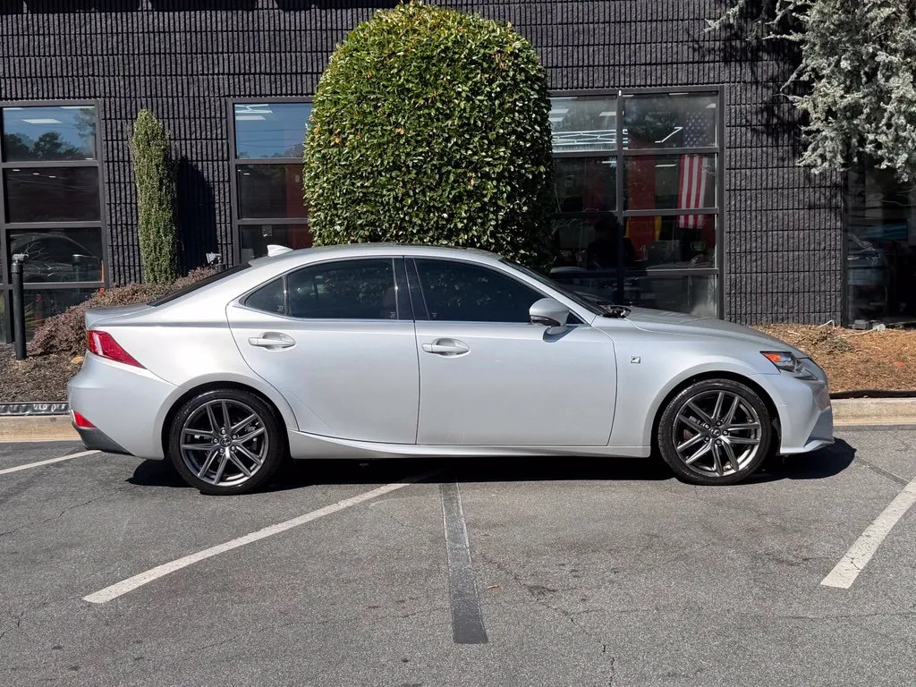 Lexus IS photo 20