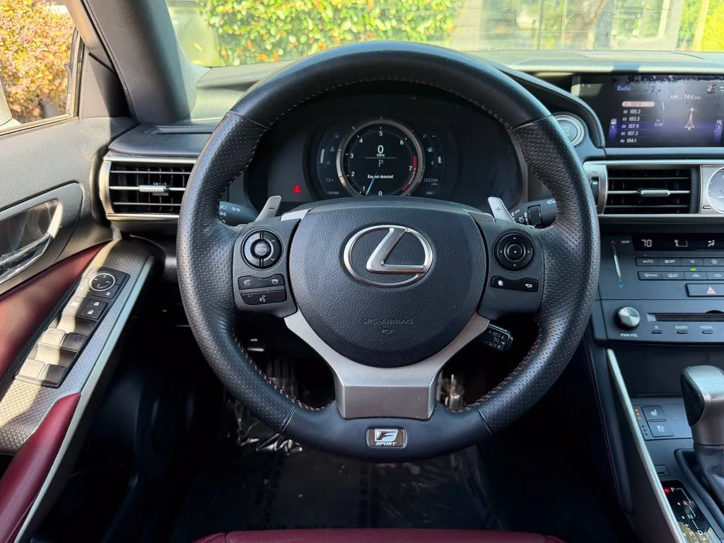 Lexus IS photo 42