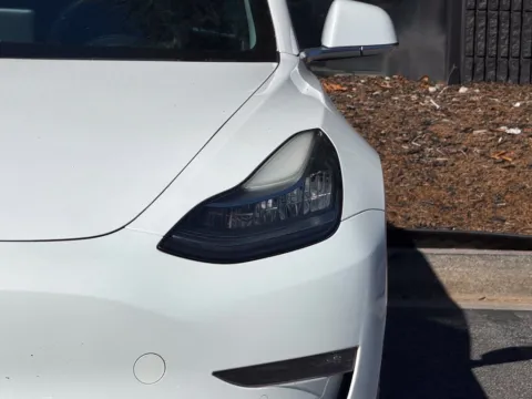 More photos of 2018 Tesla Model 3 at Gravity Autos Sandy Springs, GA
