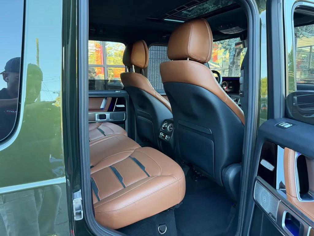 Mercedes-Benz G-Class photo 37