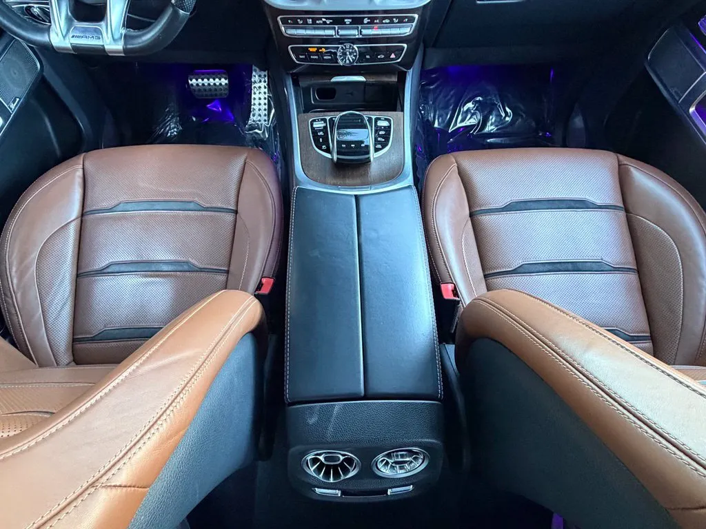 Mercedes-Benz G-Class photo 49