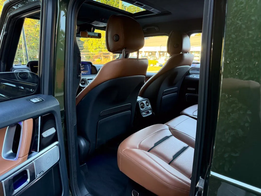 Mercedes-Benz G-Class photo 30