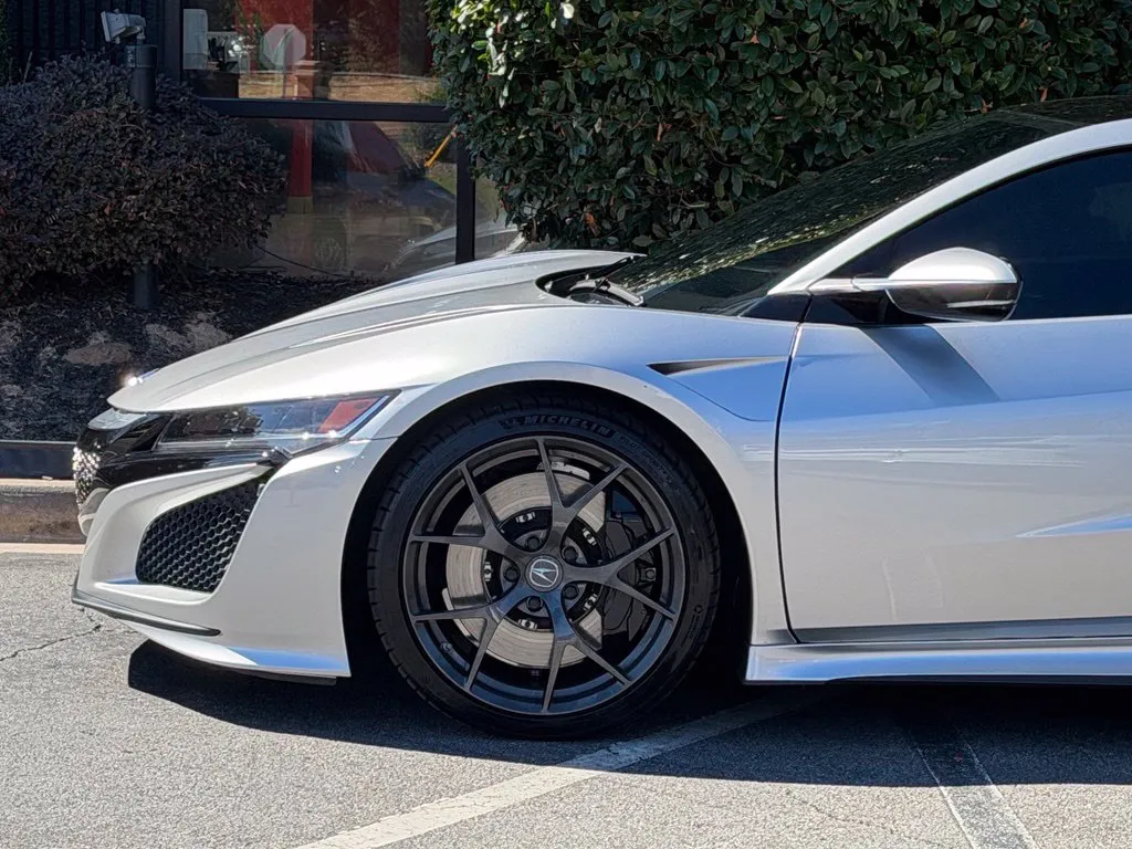 Acura NSX photo 10