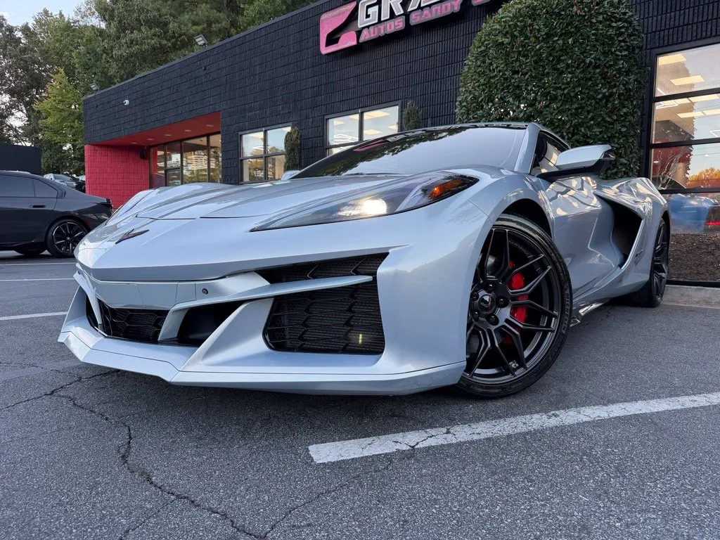 Chevrolet Corvette photo 2