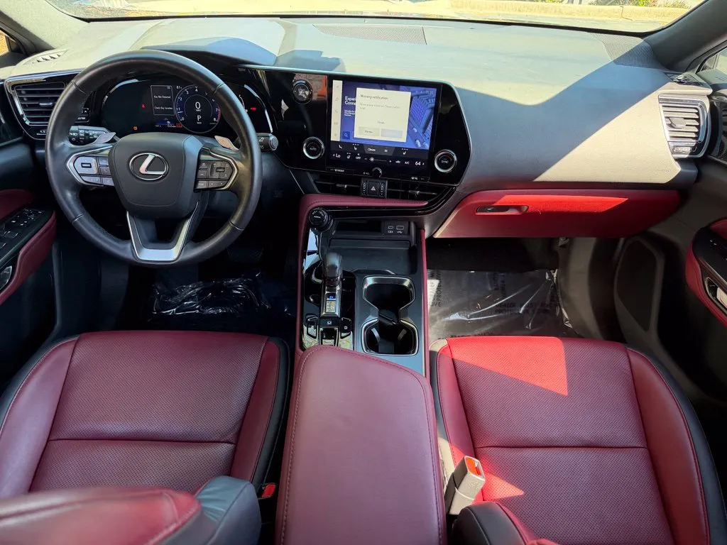 Lexus NX photo 40